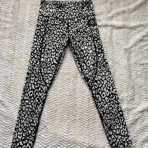 ZYIA Black and White Patterned Activewear